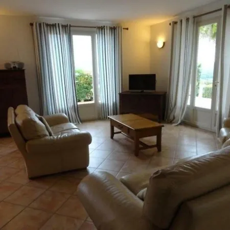 House - 8 Pers, 120 M2, 5/4 بيت للعطل